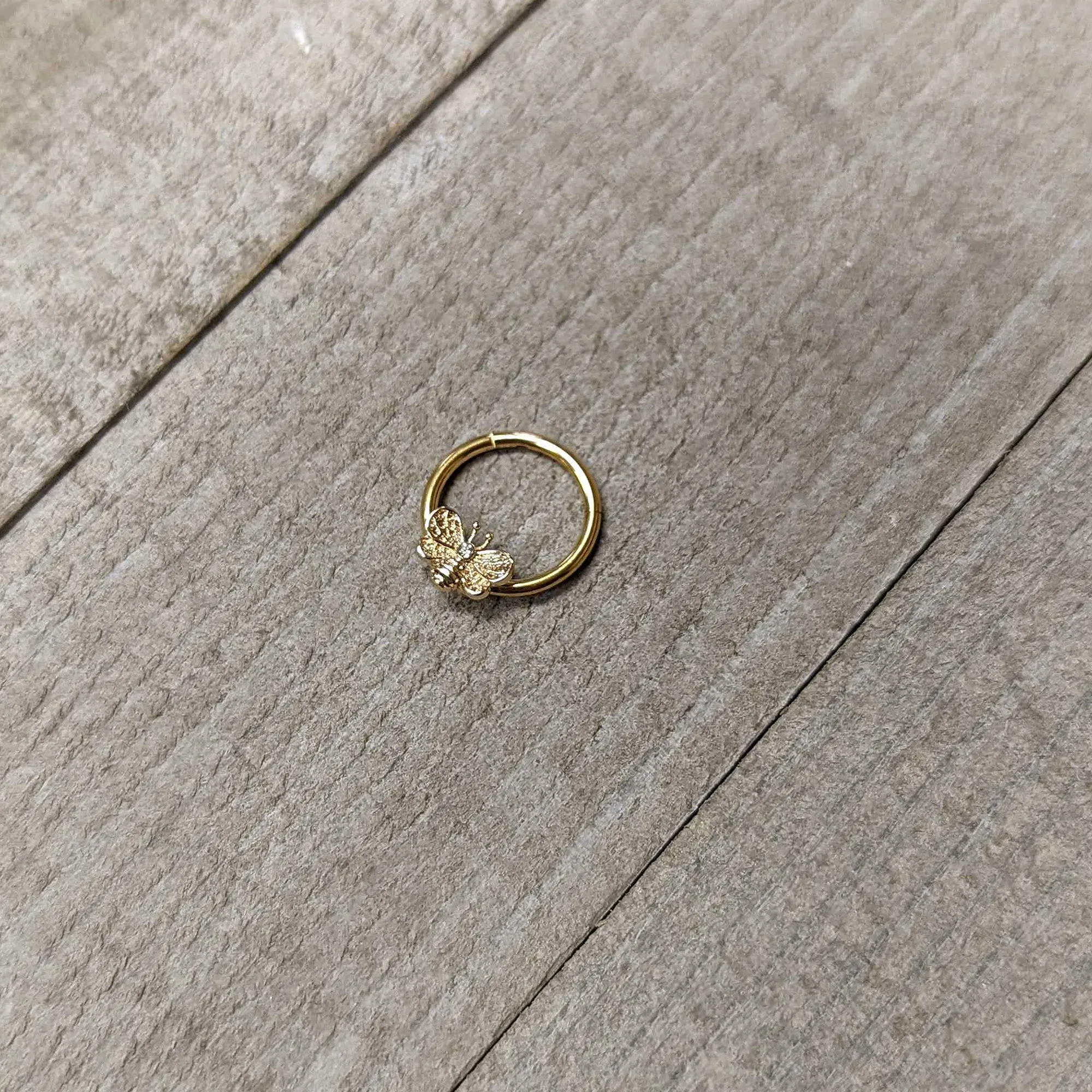 16 Gauge 3/8 Clear Gem Gold Tone Beauty Bee Hinged Circular Ring