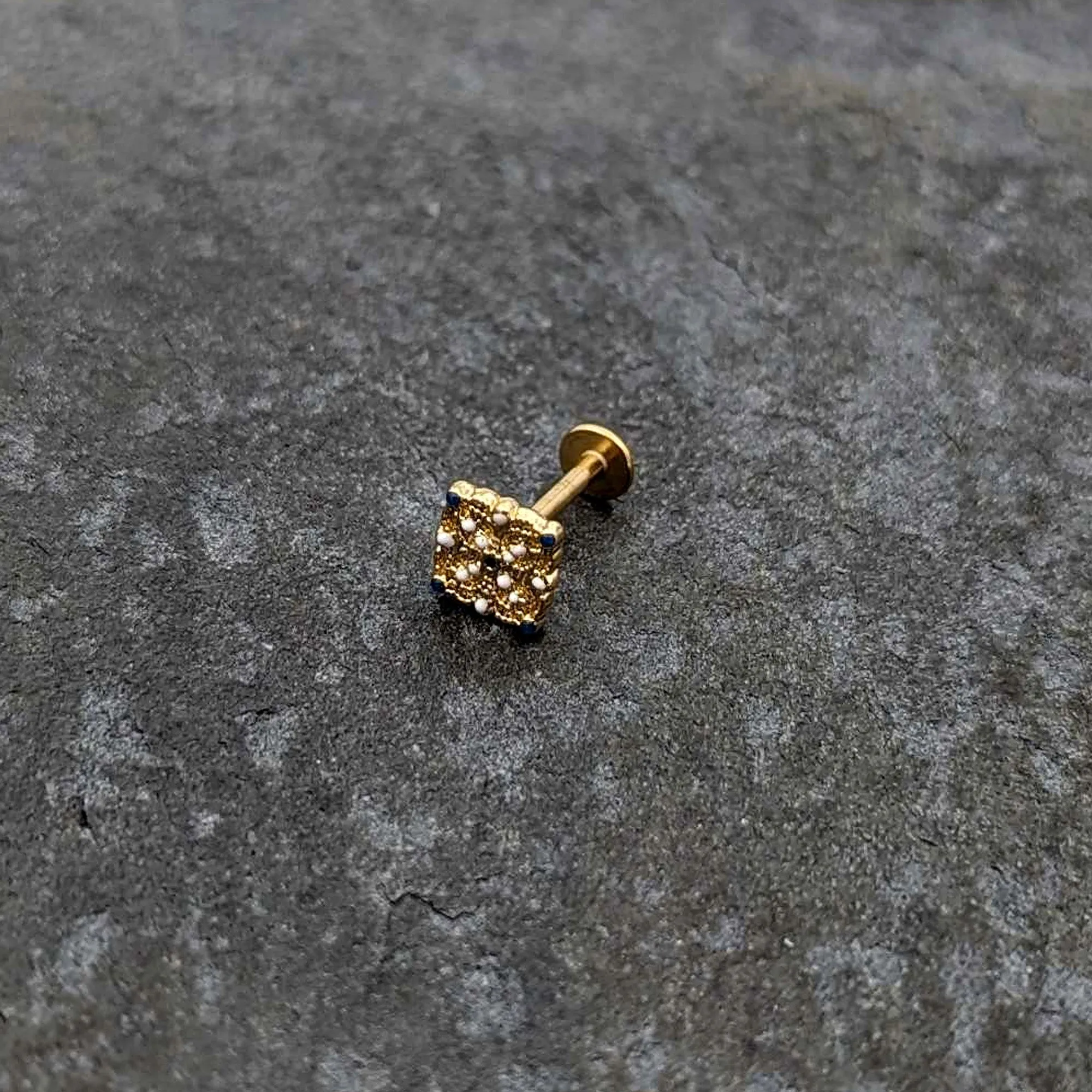 16 Gauge 5/16 Blue Gem Gold Tone Lacy Rhombus Labret Monroe Tragus