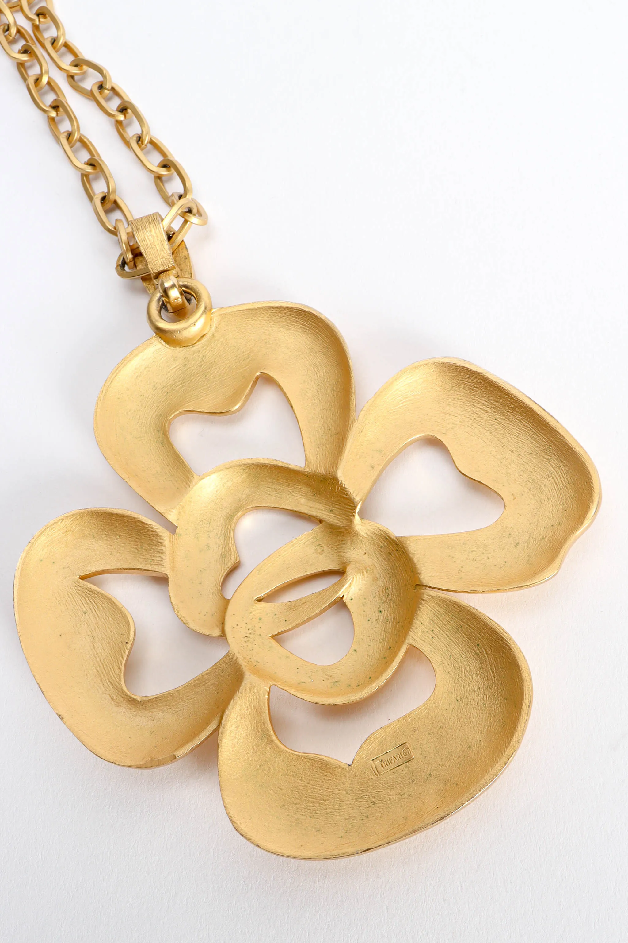 1960s Tender Clover Pendant Necklace