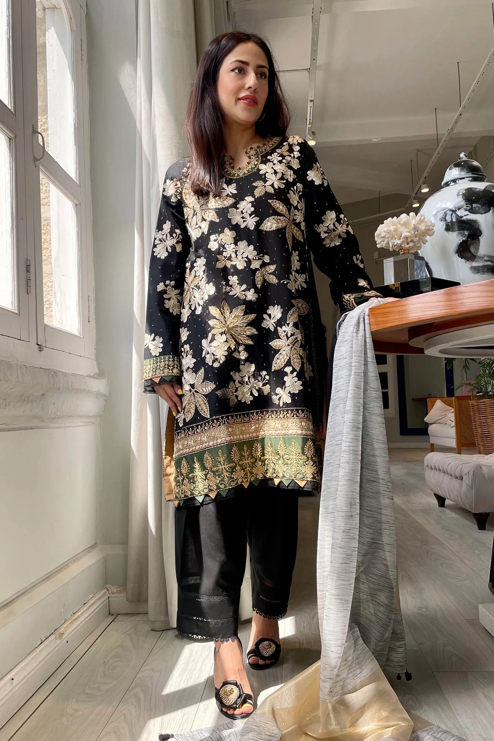 Black Salwar Kameez Pakistani Eid Dress in Premium Lawn