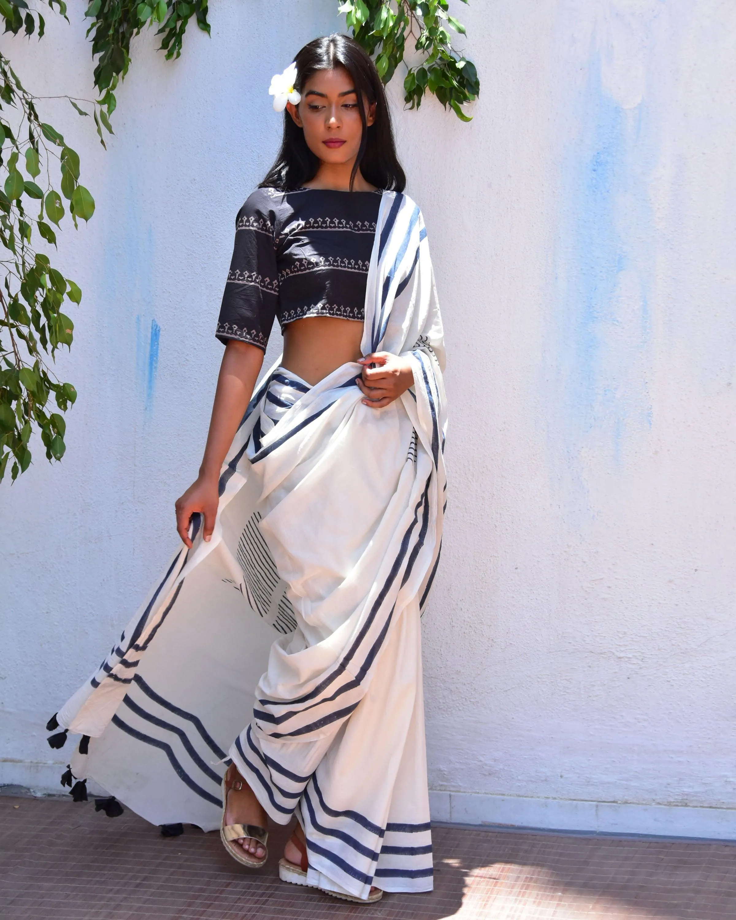 Pearl Mist Handblockprinted Mulmul Cotton Saree - Vnmn