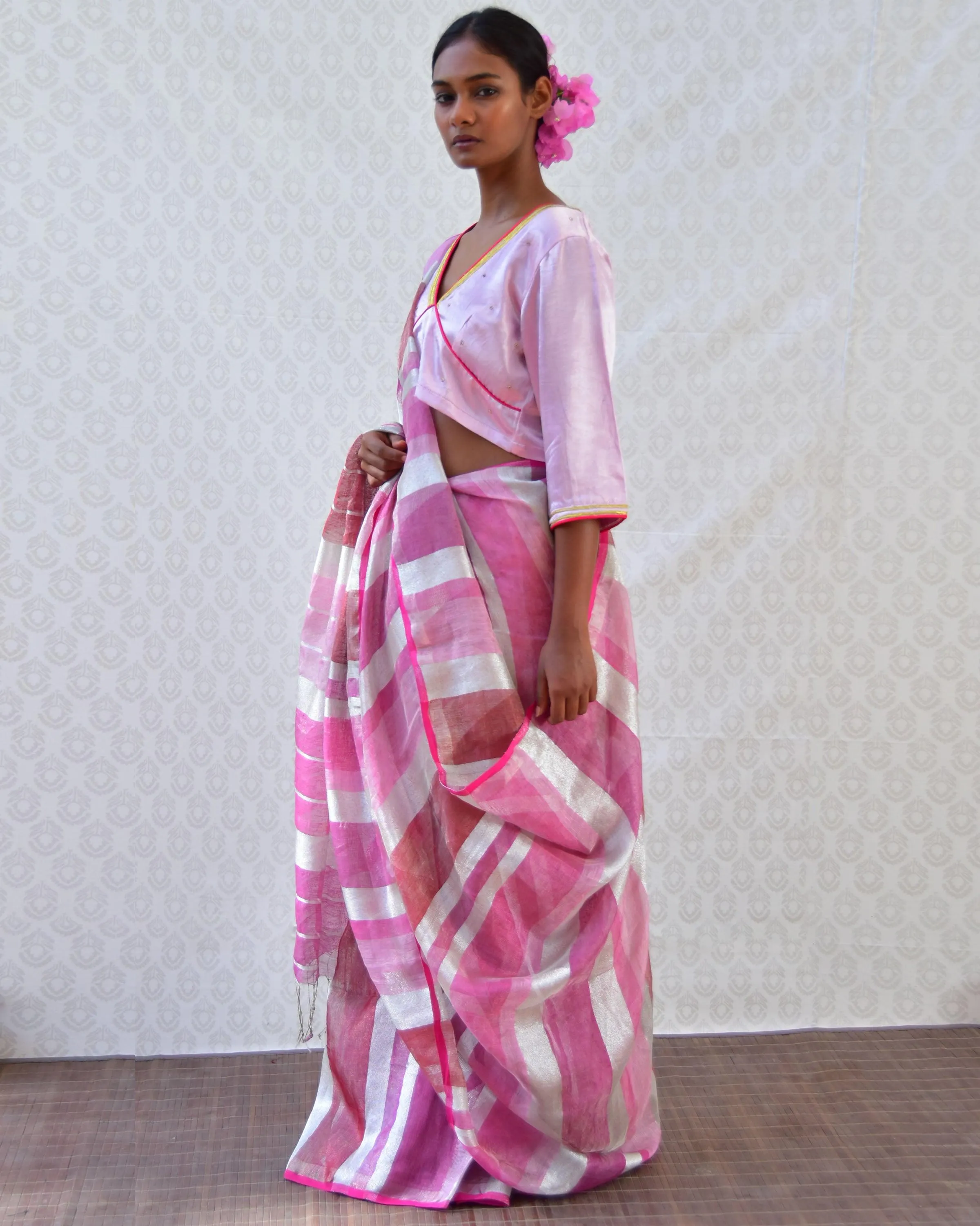 Pretty Pink Handwoven Linen Zari Saree - Bgvl