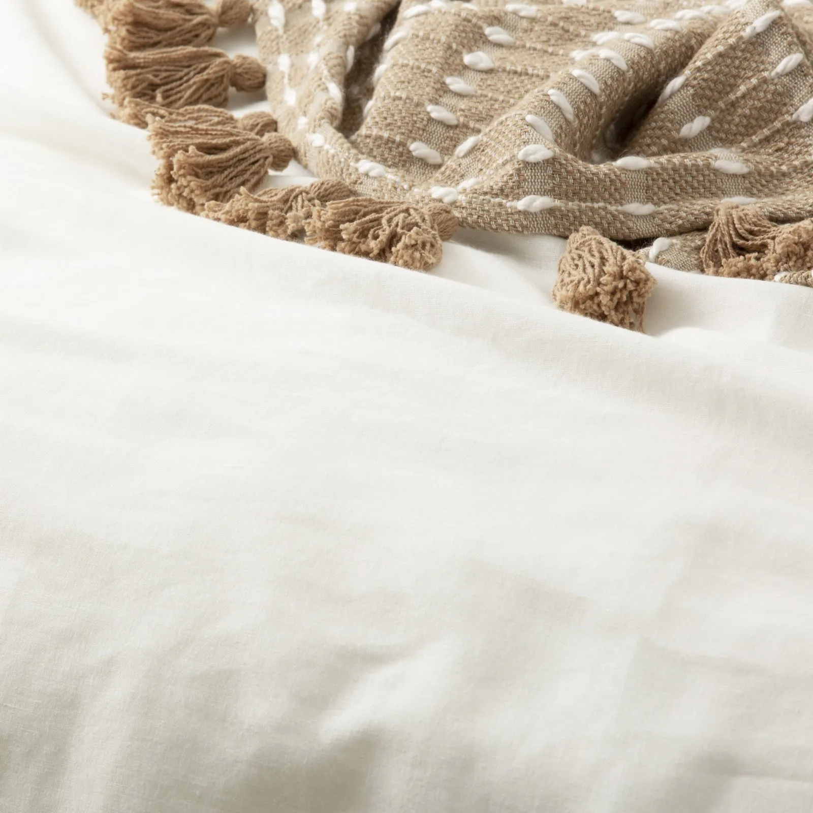 Renee Taylor Cavallo Stone washed 100% Linen Quilt Cover Set - White