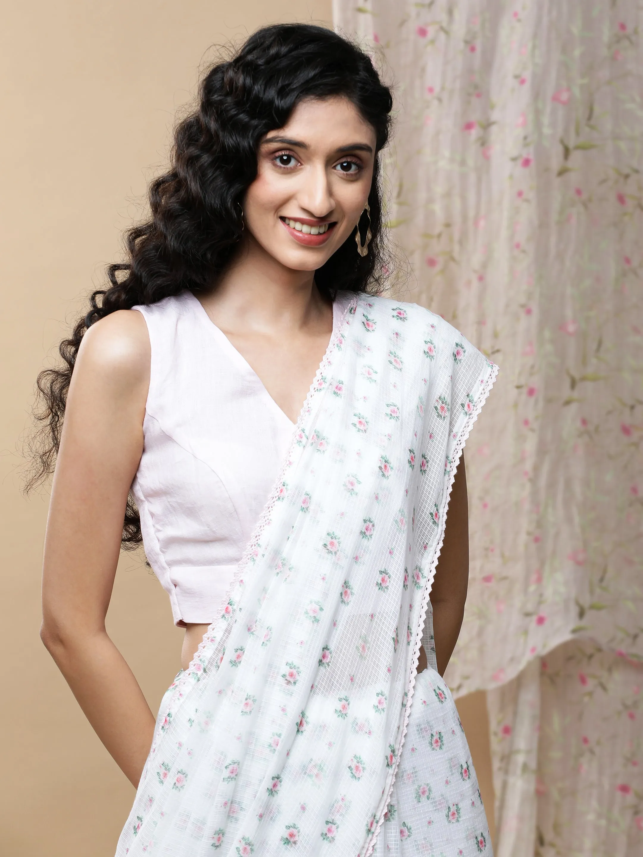 Saral Kota White Saree
